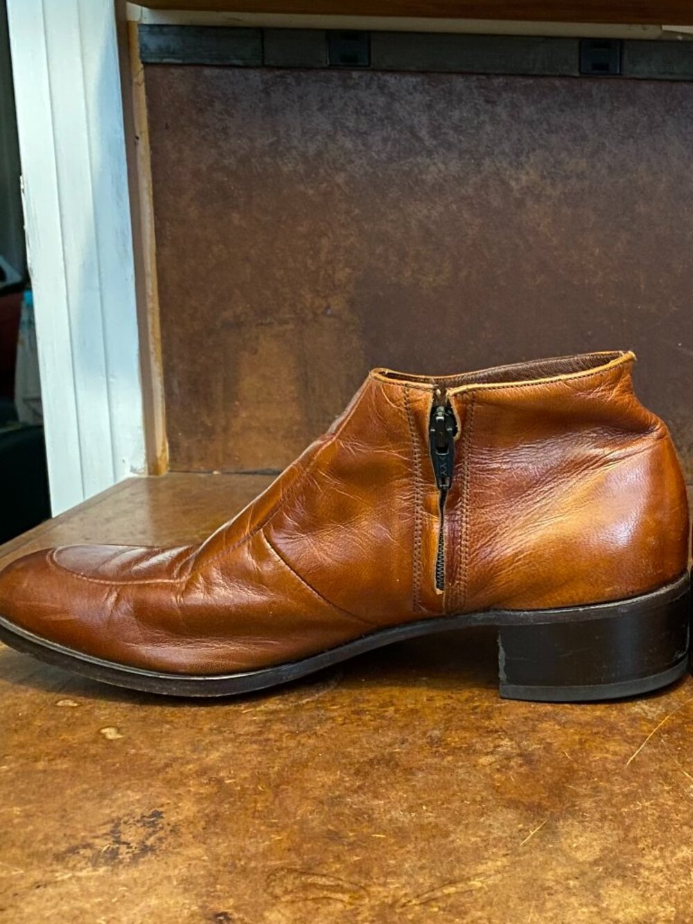 Vintage 1970s Men's FLORSHEIM Beatles Brown Leather Side Zipper Ankle Boots